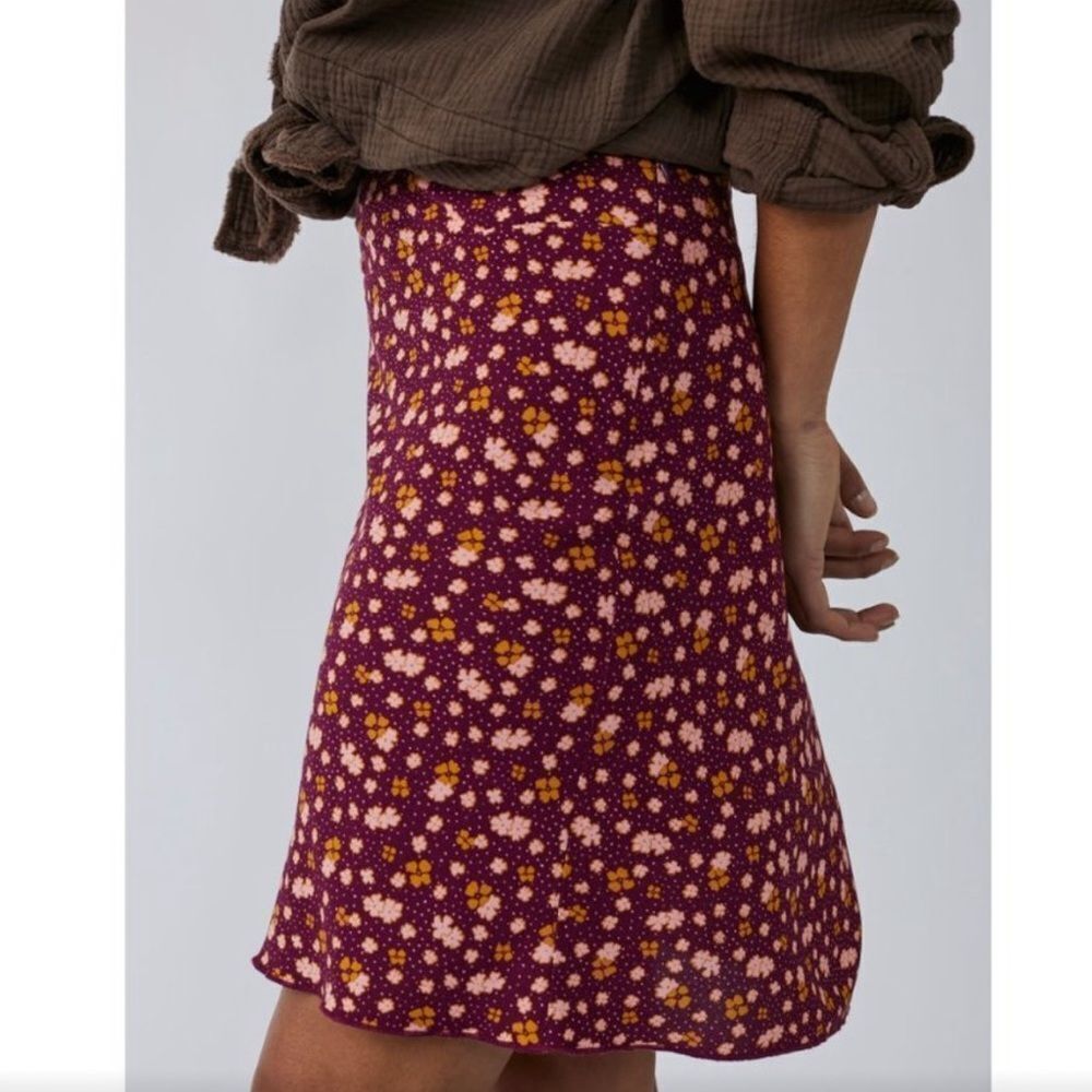 NWT Free People IRL Midi Skirt A Line Floral Ruffled Trim Viscose 6 Modest Chic - Picture 2 of 15